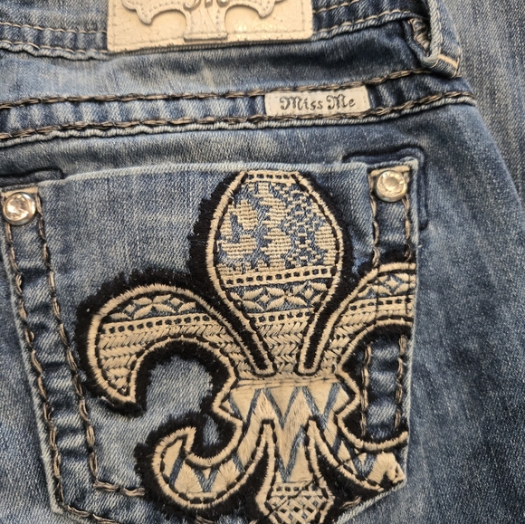 Miss Me Jeans - Picture 2 of 13